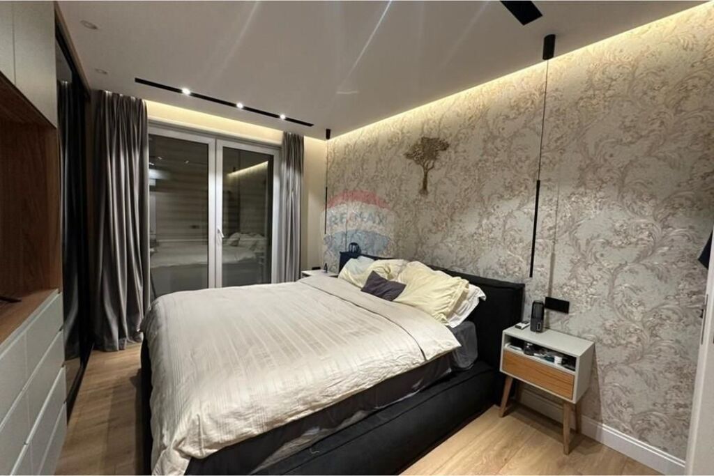 Apartment 2+1+2 for rent at Shallvaret