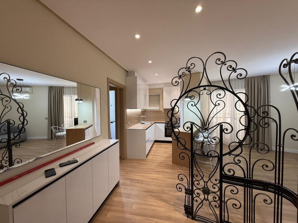 APARTMENT 1+1 FOR RENT, NEAR PAZARI I RI, TIRANA!
