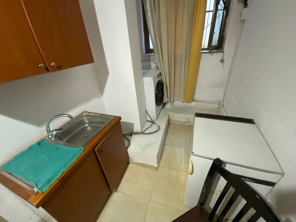 🏠 Studio apartment for rent at the former Electric Market, Tirana