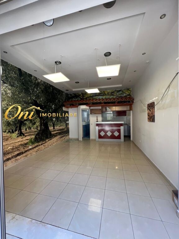 SHOP FOR RENT 35M2 PARIS COMMUNE
