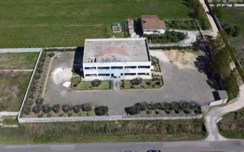 Ndërtesë industriale - Për Shitje - Milot, Kurbin  ID:530541005-88