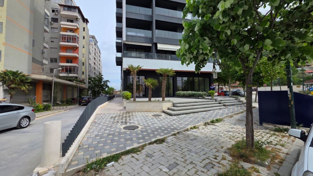 Apartment 2+1+2 for Sale, near Marine School, Vlore