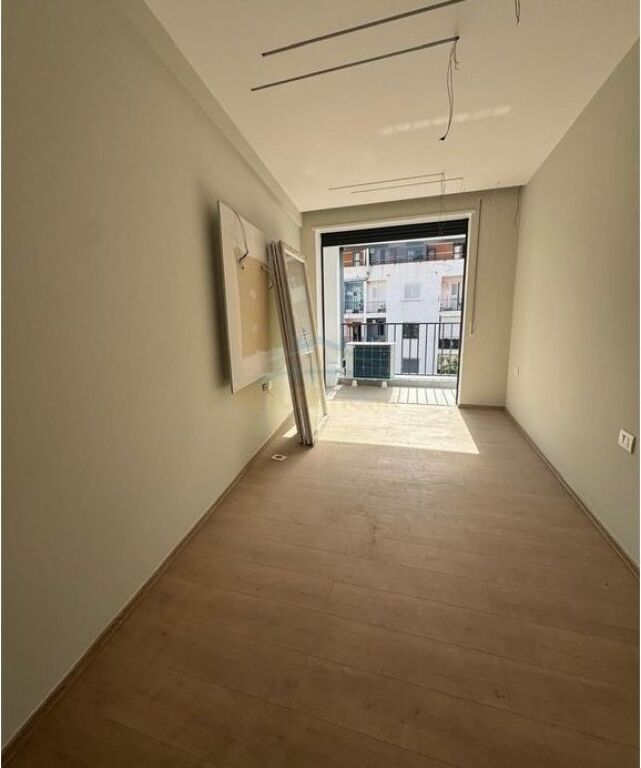 For sale, apartment 1+1, 5 Maji, Tirana.