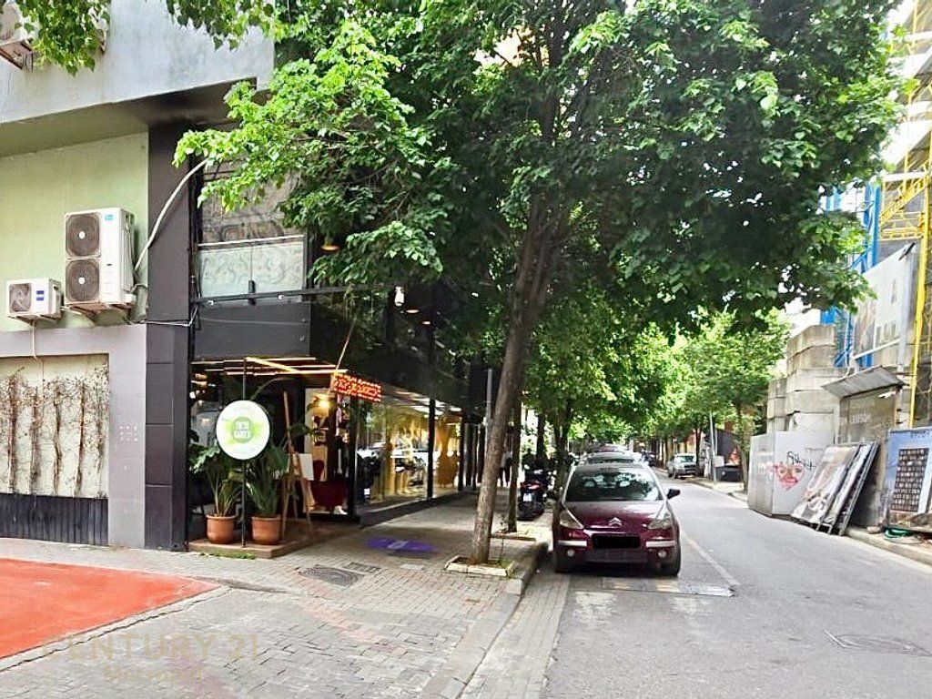 SPACE (SHOP/OFFICE) IN BLLOK FOR RENT !