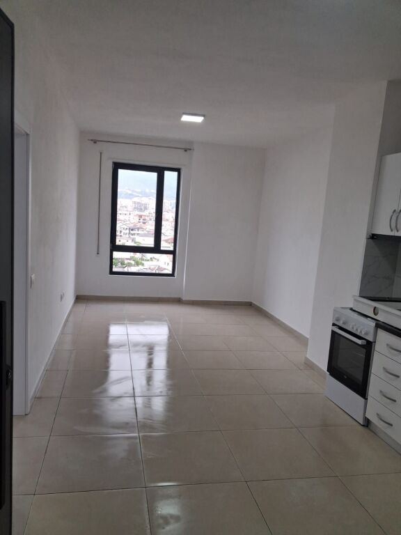 Rent | Apartament 1 + 1 | Rruga 5 Maji | 400 €/month