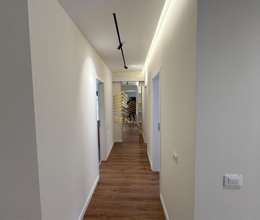 Shitet, Apartament 3+1+2+D+Verande, Rezidenca Kodra e Diellit II, 330.000 Euro