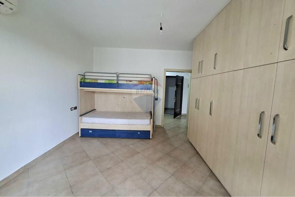 Apartment 2+1 for Sale in Yzberish