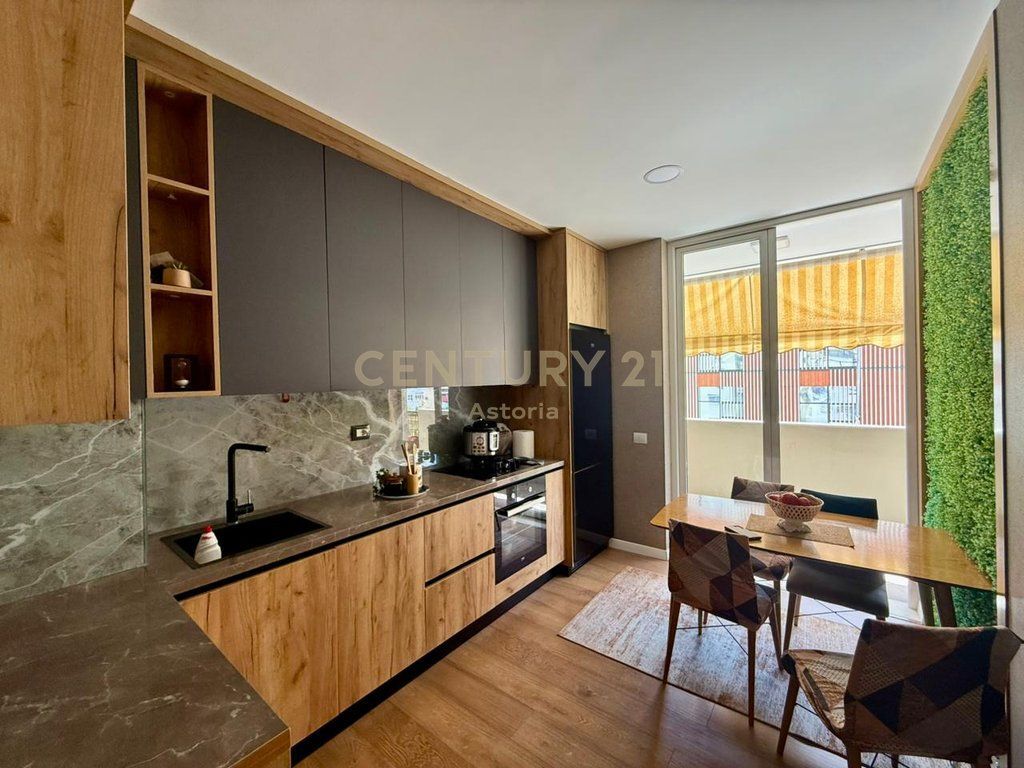 APARTMENT FOR SALE 2+1+2 IN THE "PANORAMA" COMPLEX