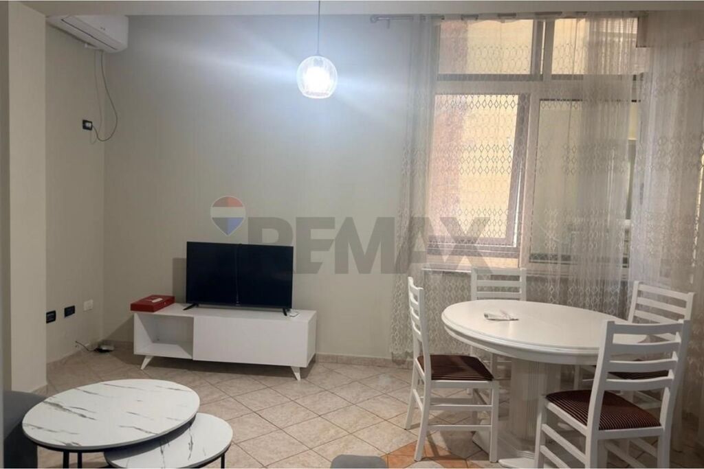 Appartamento 1+1 in affitto, Centro, Via Kavajes