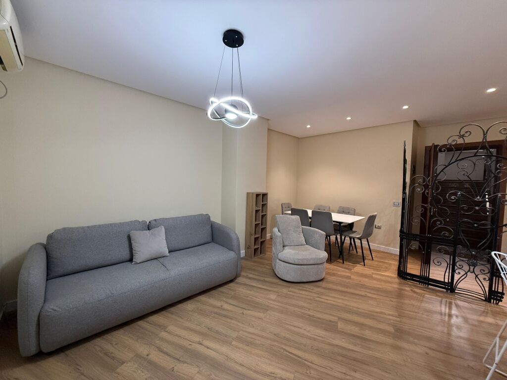 Apartment 1+1 for rent at Pazari I ri!