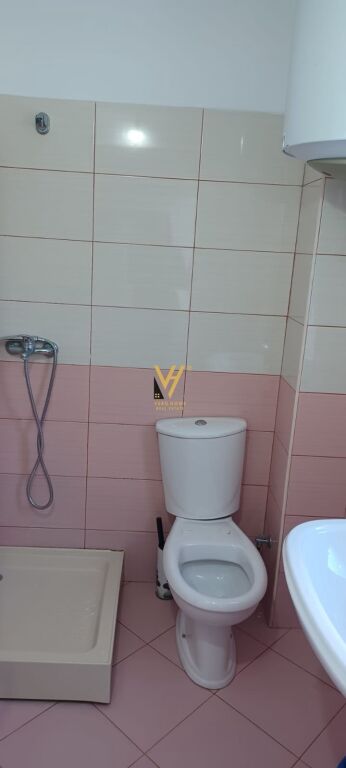 APPARTAMENTO 2+1+BLK IN AFFITTO A FRESKU 40.000 LEKE