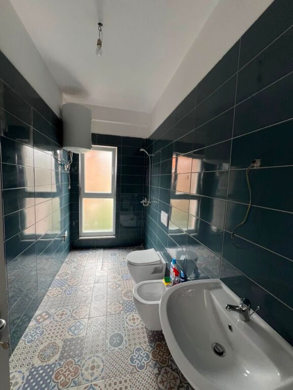 APARTAMENT ME QIRA – KOMPLEKSI AURA | RR. DRITAN HOXHA