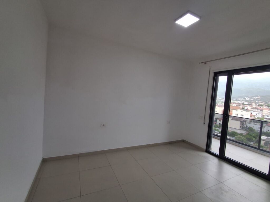 Rent | Apartament 1 + 1 | Rruga 5 Maji | 400 €/month