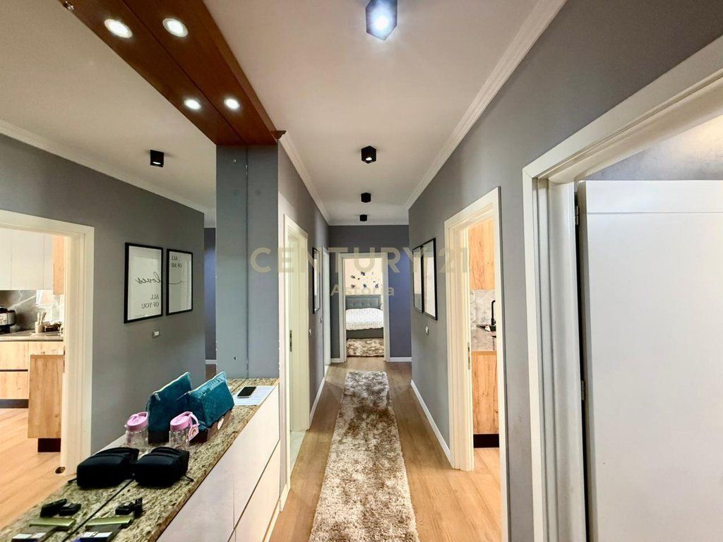 APARTMENT FOR SALE 2+1+2 IN THE "PANORAMA" COMPLEX