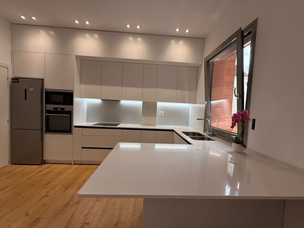 Apartament modern 2+1+ Post Parkimi tek Tower Bridge 1!
