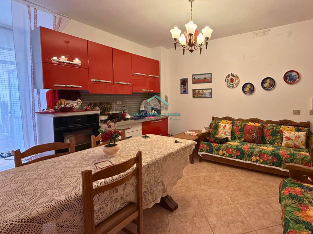 Apartament 1+1 për Shitje – Bulevard, Vlore.