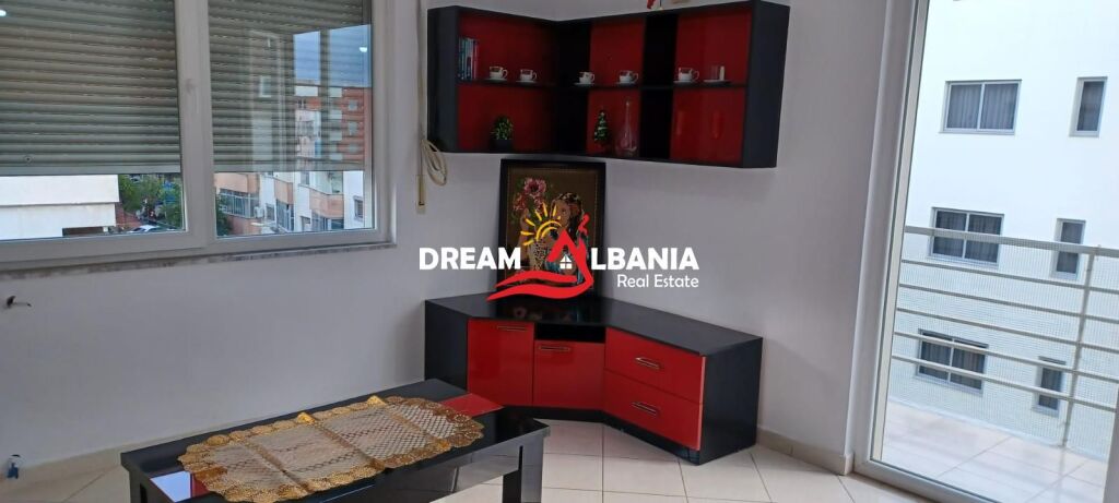 Jepet me qera apartament 2+1 ne rrugen e Muhamet Deliu ,Fresk (ID 42215547)