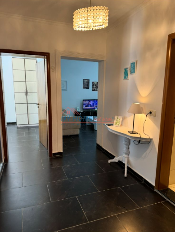 Apartament 2+1 me qera Rruga Bardhyl ne Tirane