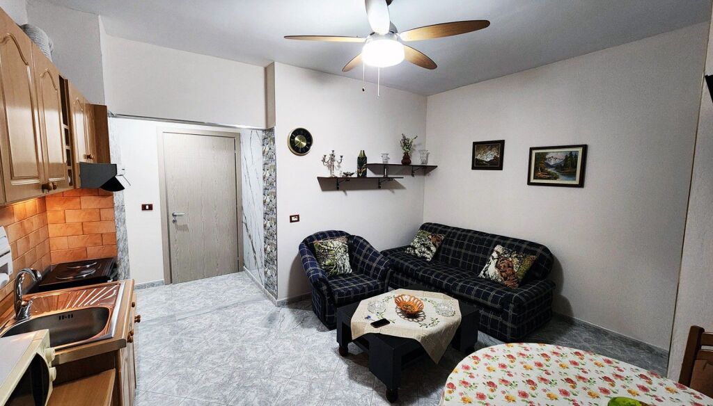 Affitto | 2 Apartamente 2 + 1 dhe 1+1| 21 Dhjetori | 1000 €/mese