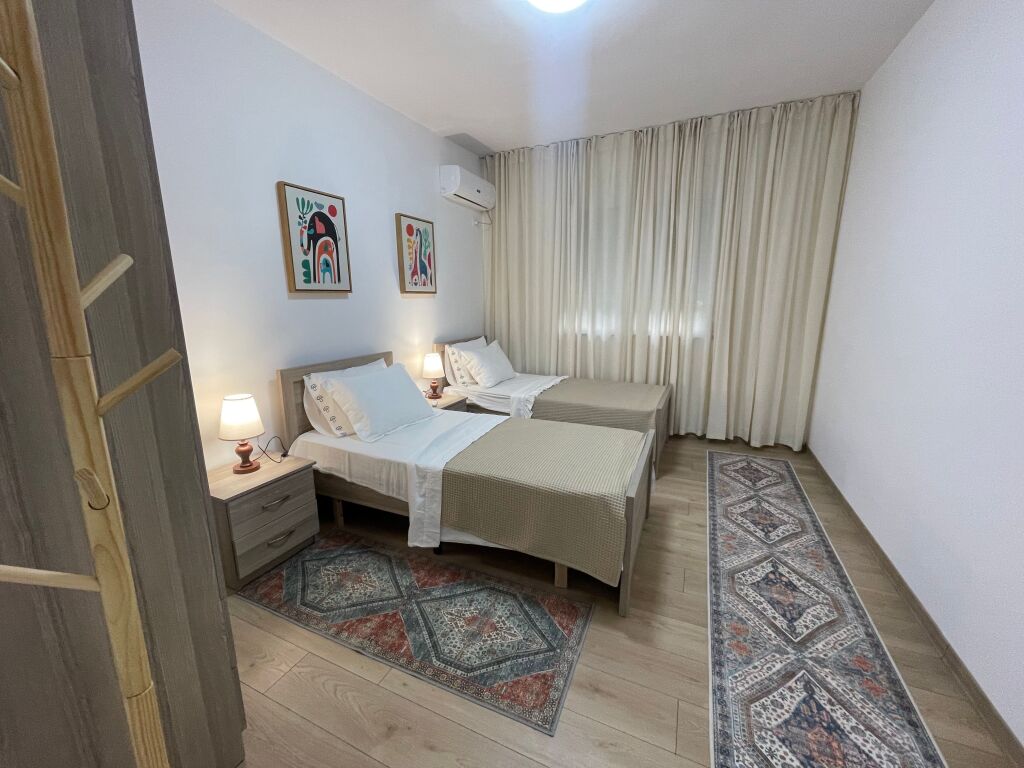 Rent, 2+1 Apartment Durres Street, Tirana 850 €