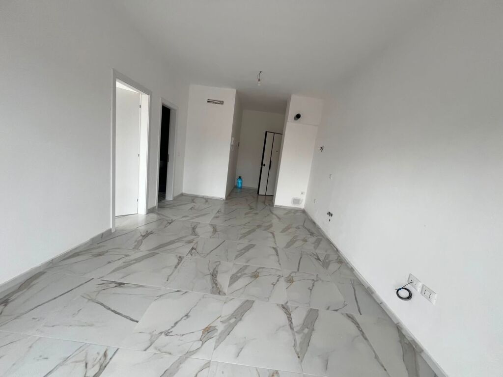 APARTAMENT ME QIRA – KOMPLEKSI AURA | RR. DRITAN HOXHA