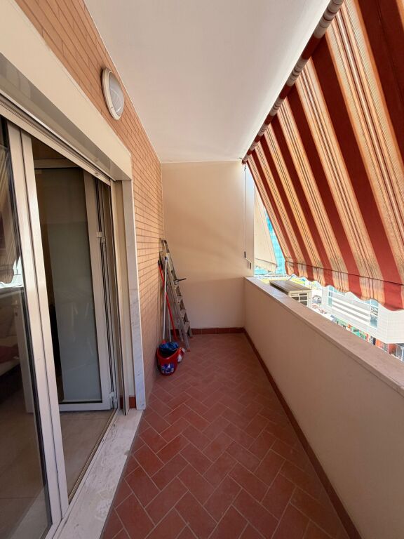 APARTAMENT 2+1, ME QIRA‼️ 📍 QENDRA KRISTAL, KOMUNA E PARISIT