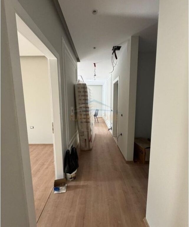 For sale, 2+1 Apartment, 5 Maji, Tirane.