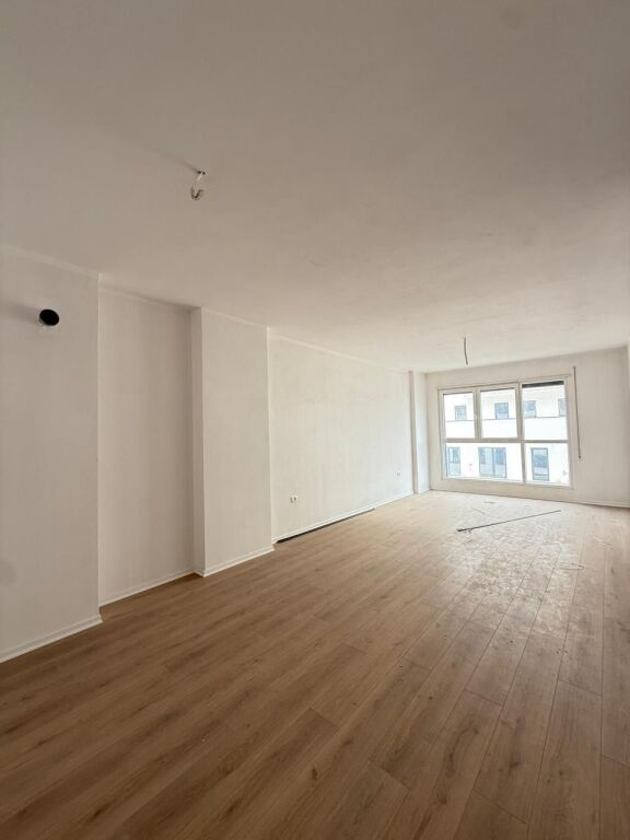 Shitet Apartament 2+1+2, Don Bosko