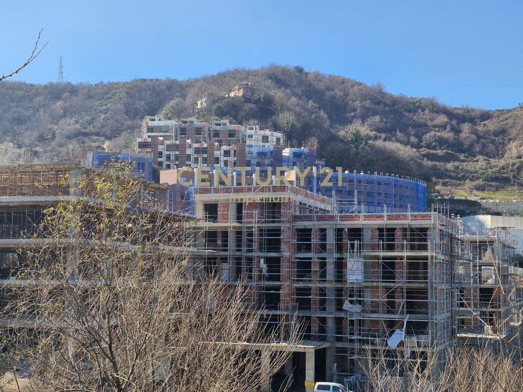 Apartament 2+1+2 për shitje tek Residenca Kodra e Diellit 2!