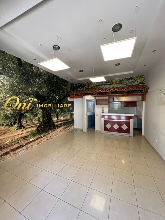 SHOP FOR RENT 35M2 PARIS COMMUNE