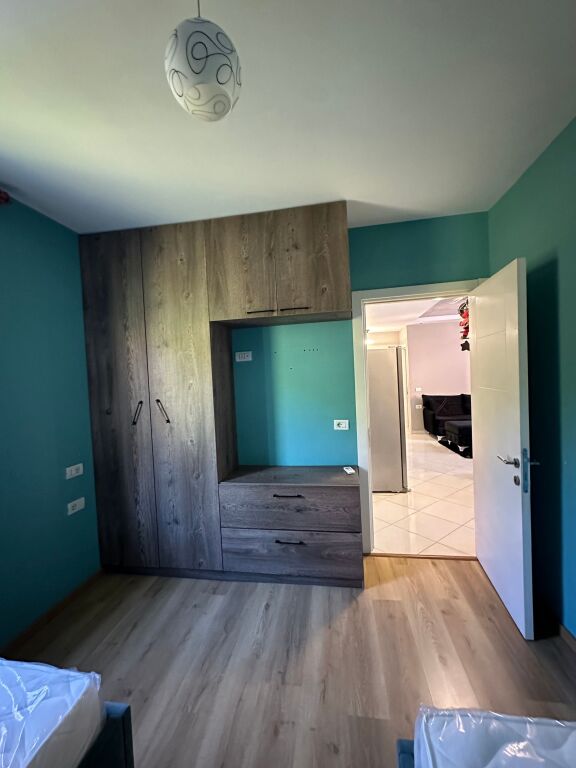 Apartament -Per qera
