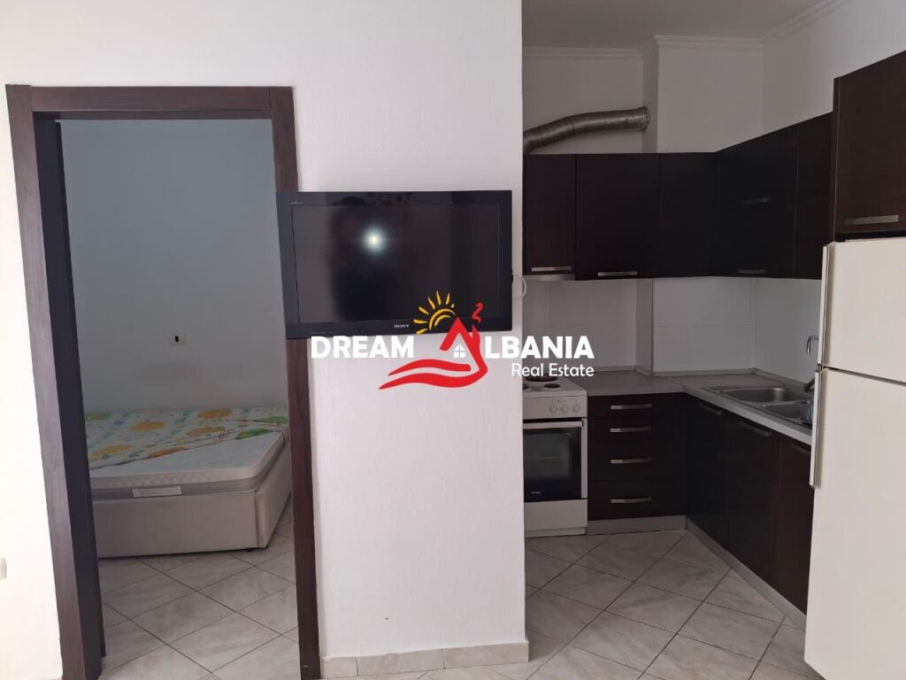 Jepet apartament 1+1 me qera ne zonen e Kombinatit prane Pallateve Derveni (ID 42111571)