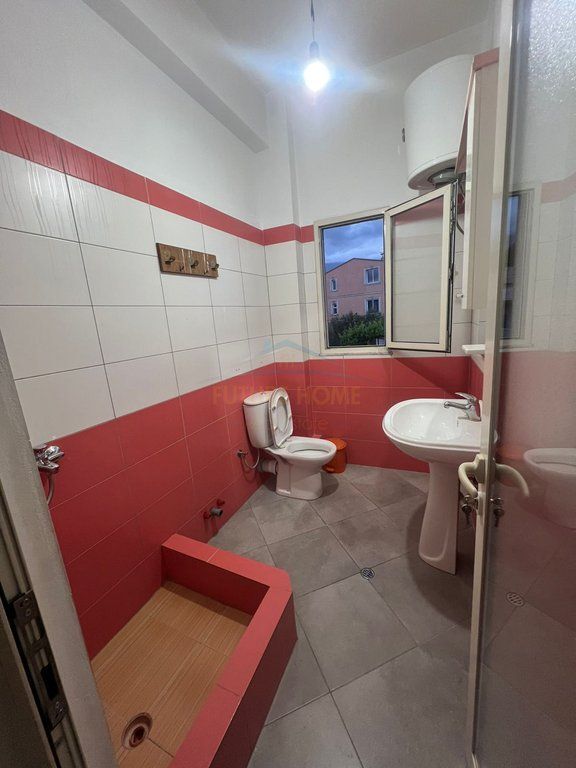 Rent, Apartment 2+1, Kodra e Priftit 350 €,
Orange