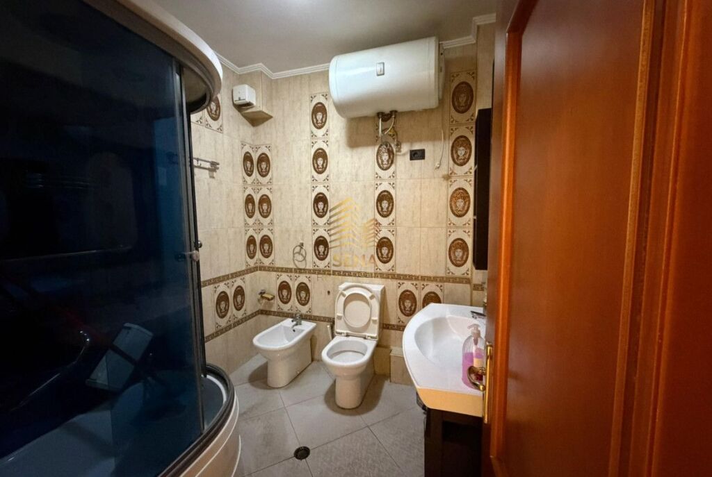 Rent, Business premises 2+1+2+blk, Center, 850 Euro/month