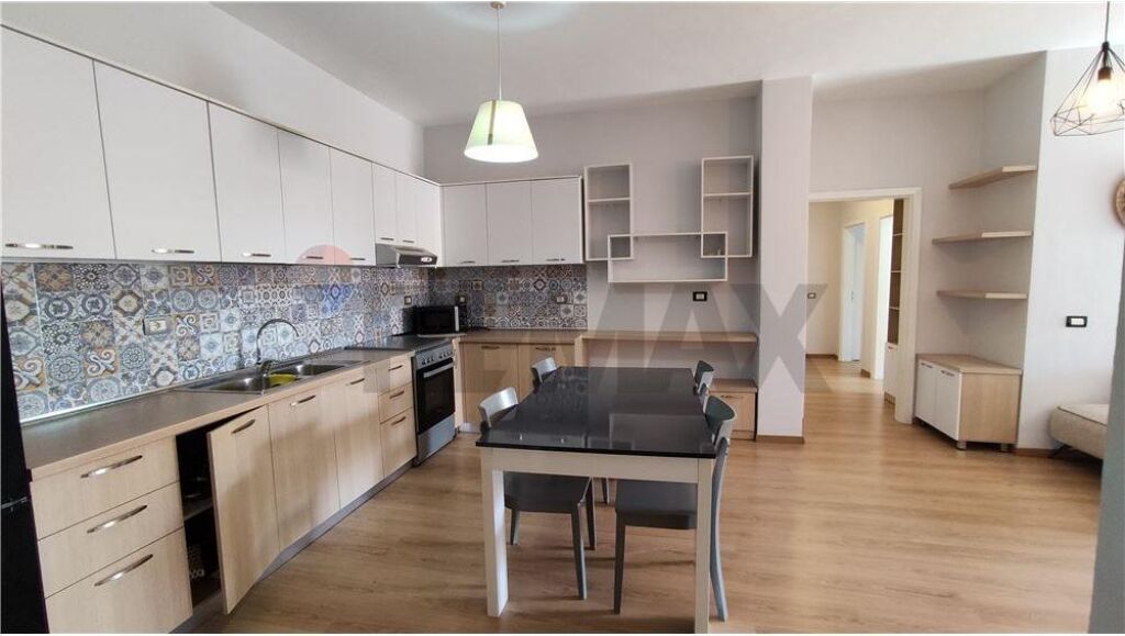 Apartament - Për Shitje - Rruga Bill Klinton, Tiranë(ID: 530201003-705)
