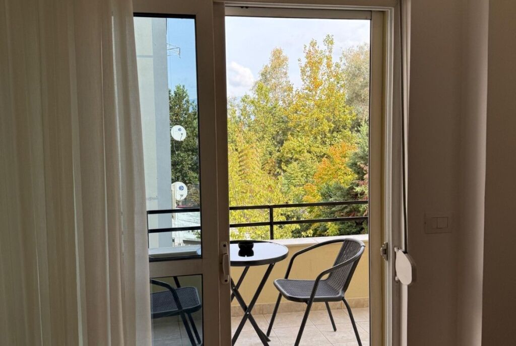 Qira,Apartament 1+1+bllk,Liqeni Thate , 85.000 LekeMuaj