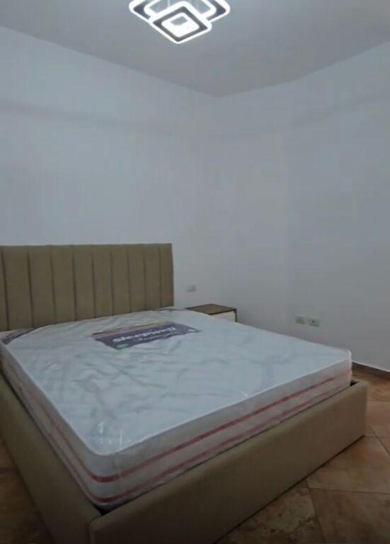 Apartament 2+1+2 me qira te rruga e Elbasanit