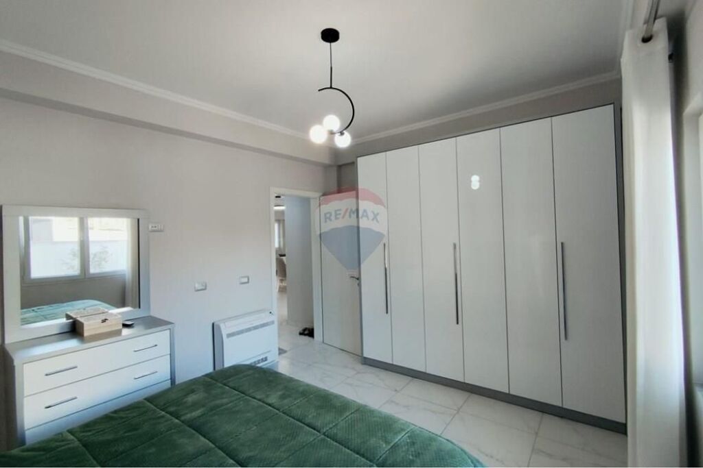 For rent (2+1) plus parking space, Selitë