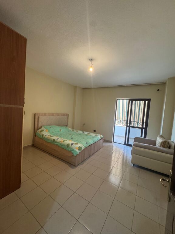 Ekskluzive Sheshi Skenderbej Shitet apartament 2+1+2 OKAZION