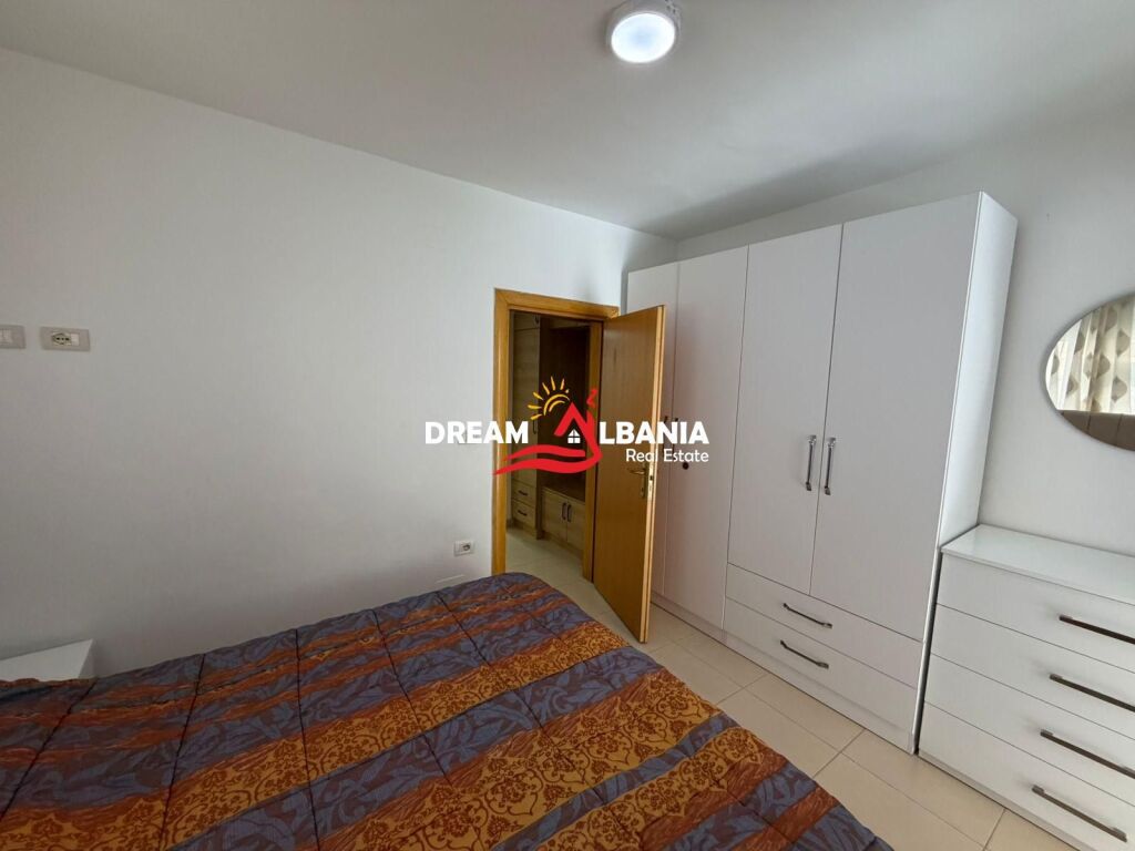 Jepet me qera apartament 1+1 me verande tek rruga Fortuzi (ID 42111570)