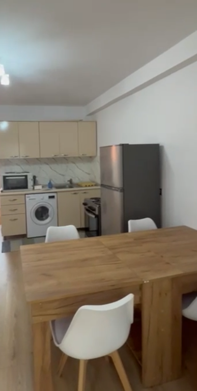 Apartament me qera 1+1 21-Dhjetori