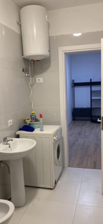 Apartament me qera 2+1 Paskuqan