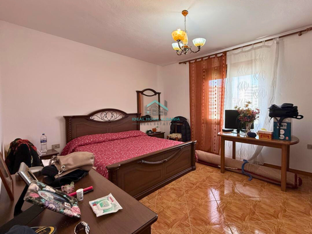 Apartament 1+1 për Shitje – Bulevard, Vlore.