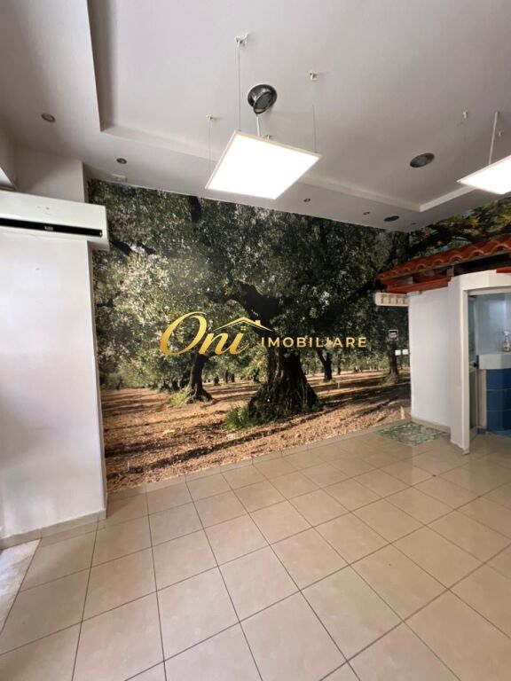 SHOP FOR RENT 35M2 PARIS COMMUNE