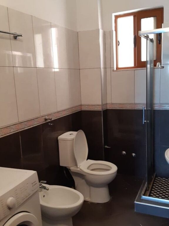 ✅ Shtëpi me Qira – Rr. Ymer Sallaku