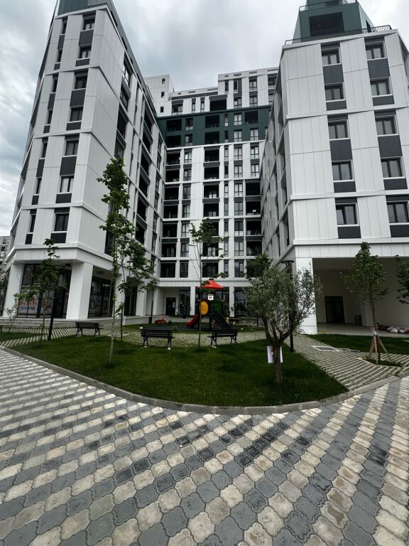 SHOP FOR RENT 100M2 PARIS COMMUNE