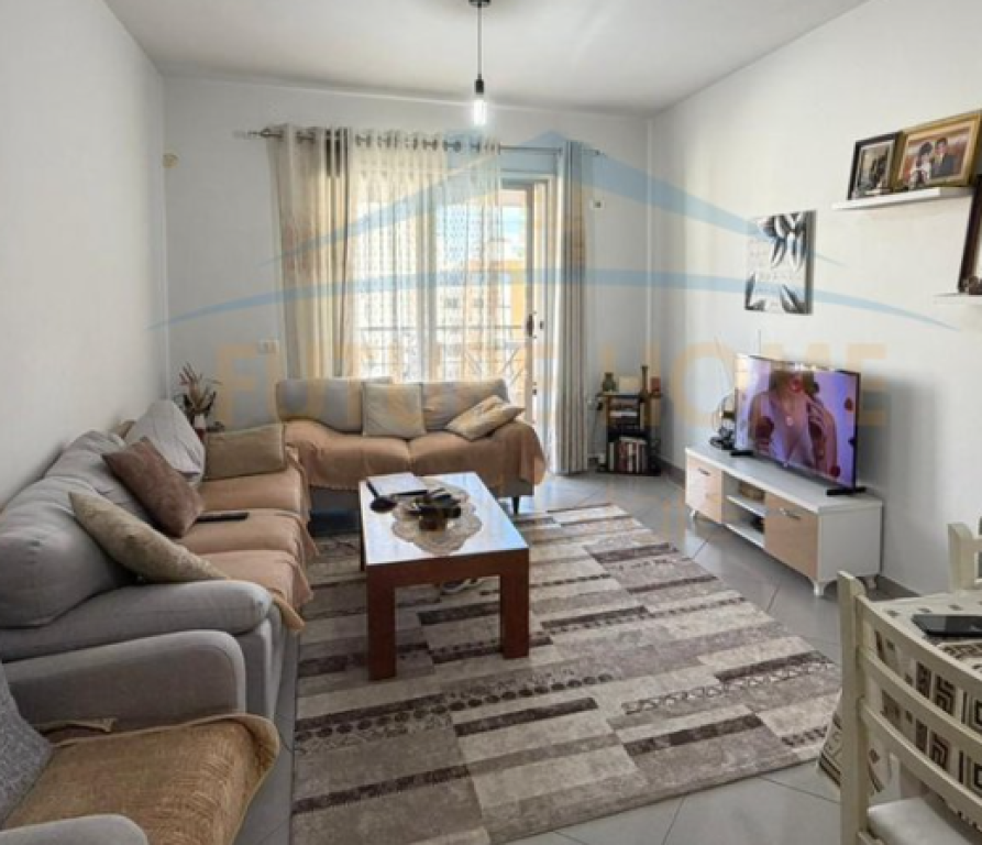 Shitet, Apartament 2+1+2, Unaza e Re, Tiranë.