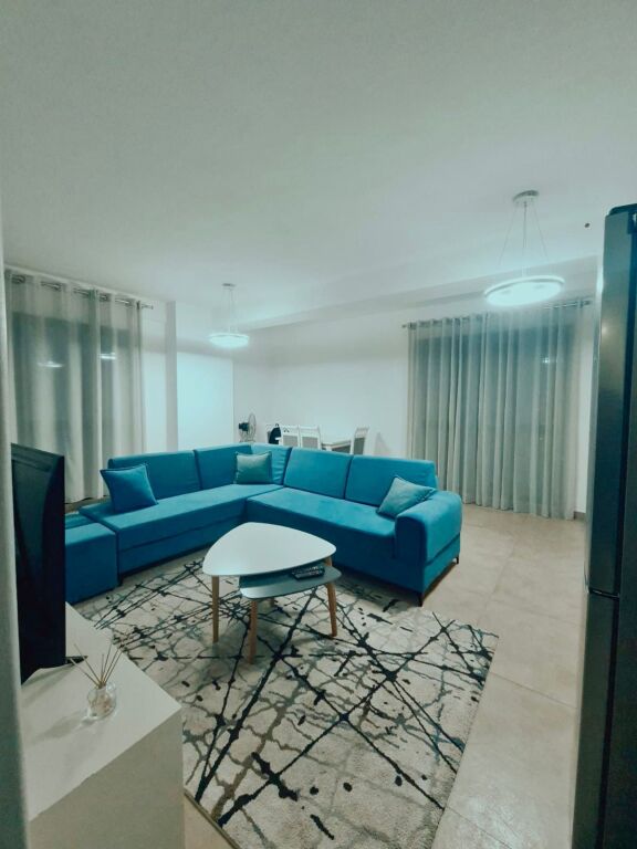 🏢Rruga e Dibres,Kompleksi Arlis jepet me qera apartament 2+1+2 i mobiluar.65,000 Leke