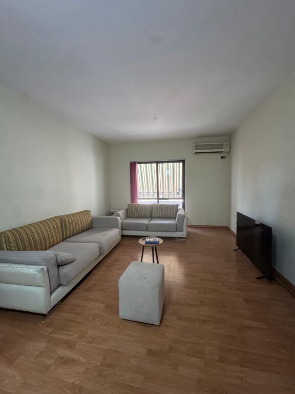 Ekskluzive Sheshi Skenderbej Shitet apartament 2+1+2 OKAZION