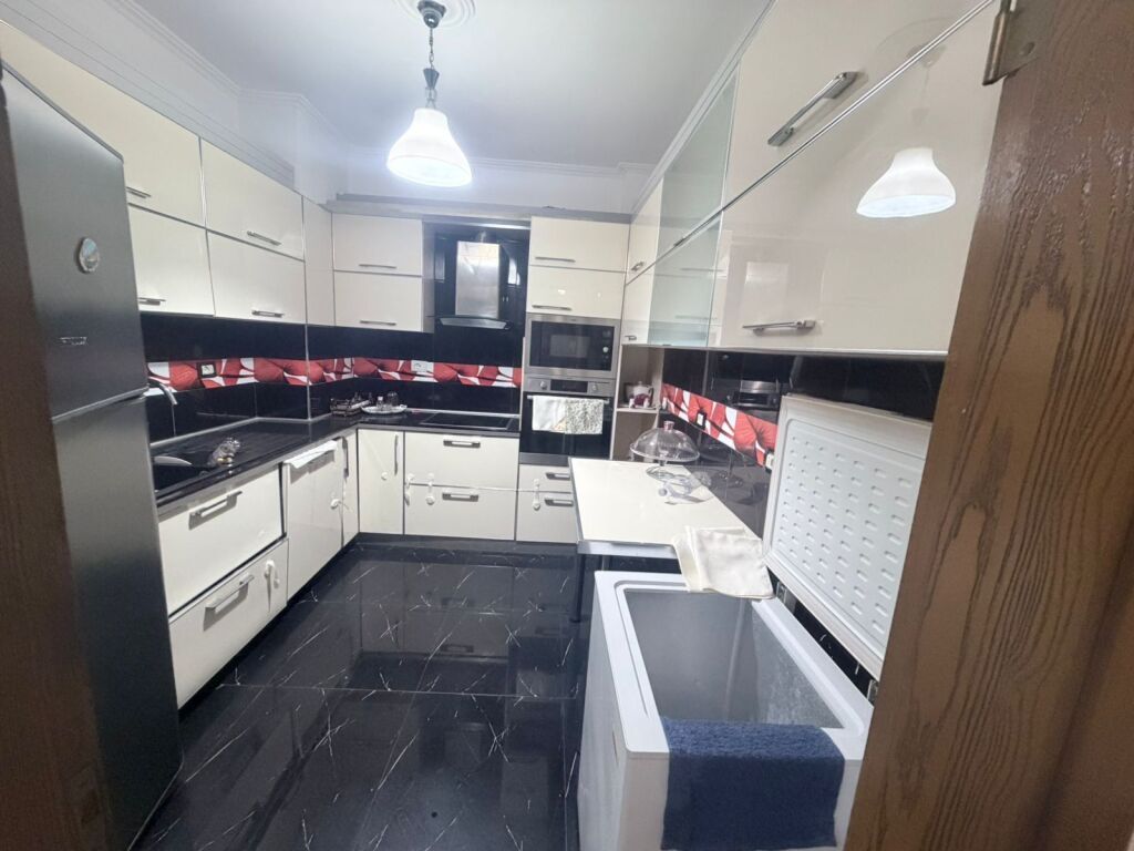 2+1 apartment with parking for rent in Bllok